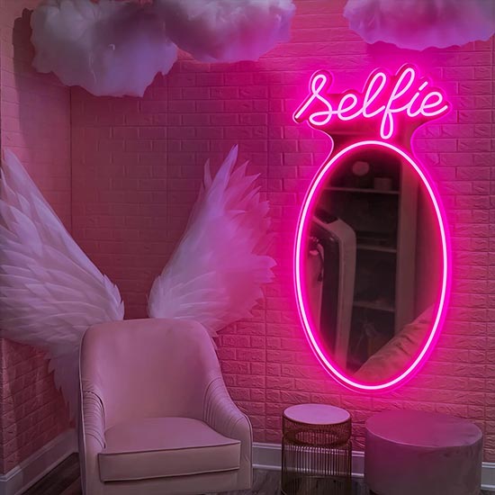 Selfy & Neon Led Tasarım Selfy & Neon Led Tasarım
